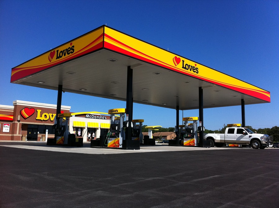 1673049014231 Everylovesnowoffersdefatthepump