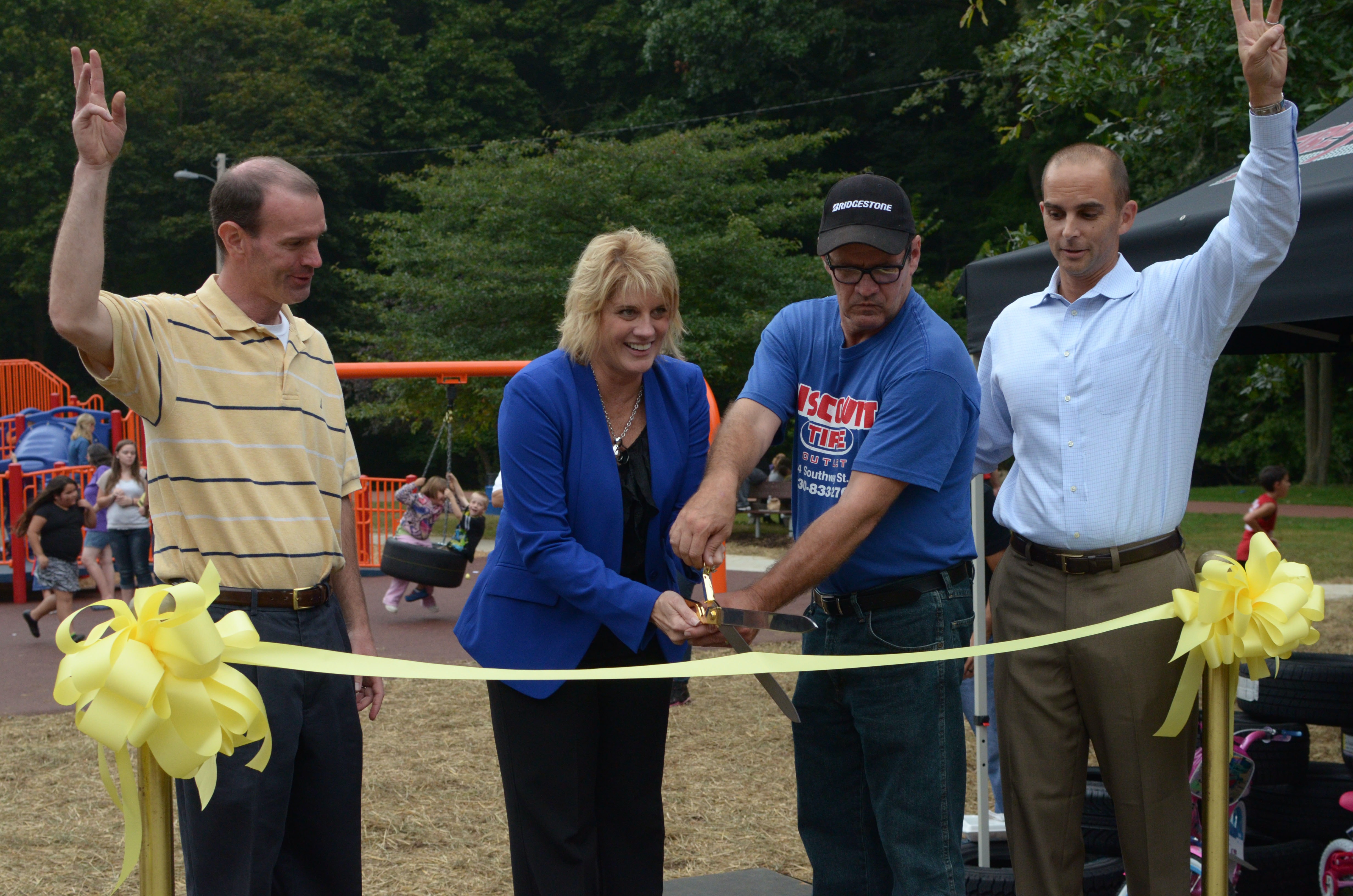 1673049722084 Tireprosopenstwonewtreadtownplaygrounds