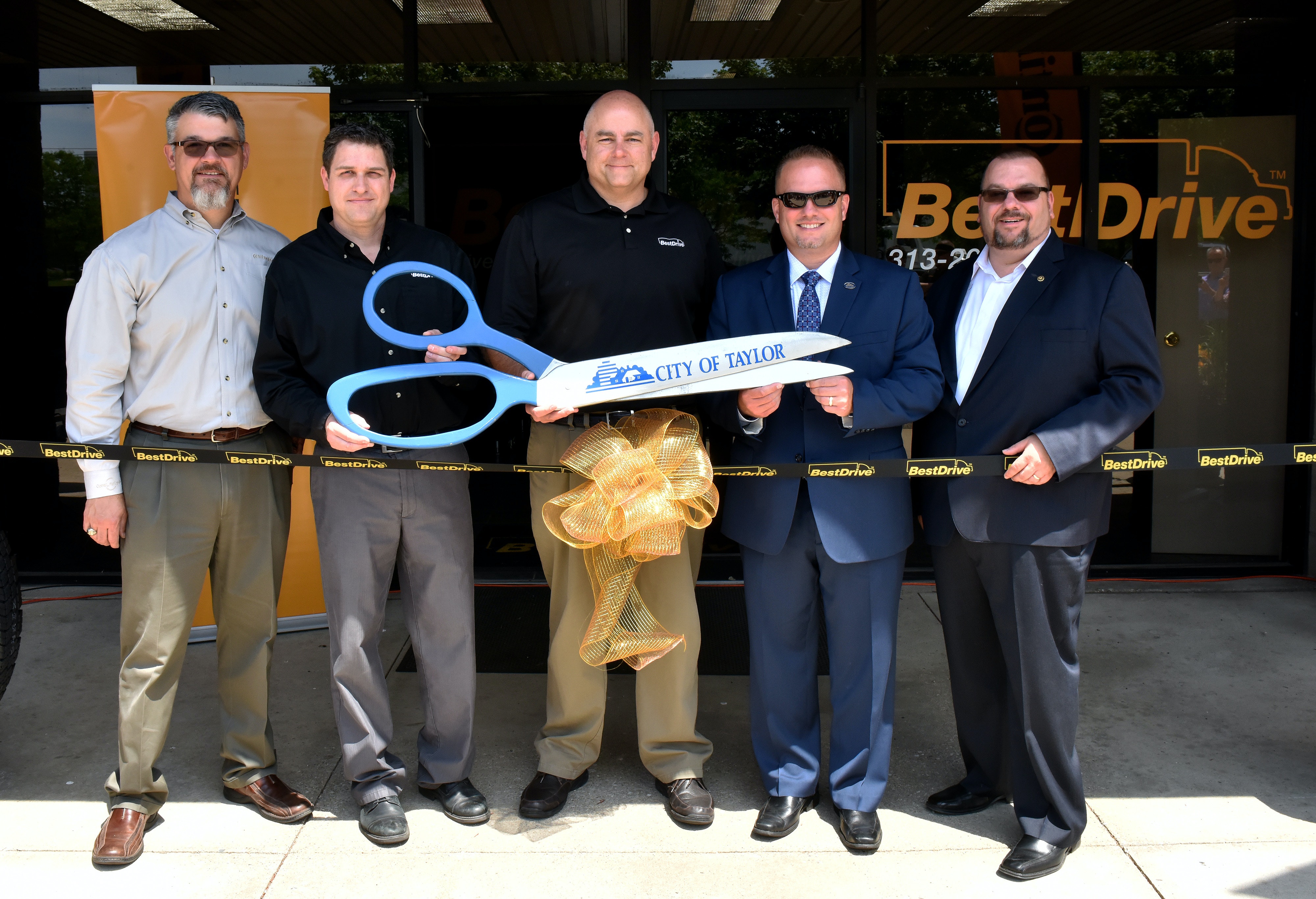 1673282110255 Continentalcelebratesnewestretreadshop