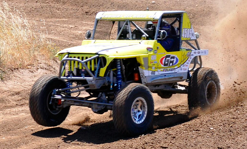 1673282249994 Itsafamilyaffairforteamfalkenforround2ofnorcalrockracing