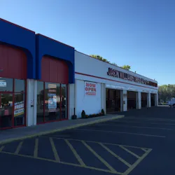 1673283090479 Jackwilliamstireopensstorenumber35 1673283090479 Jackwilliamstireopensstorenumber35