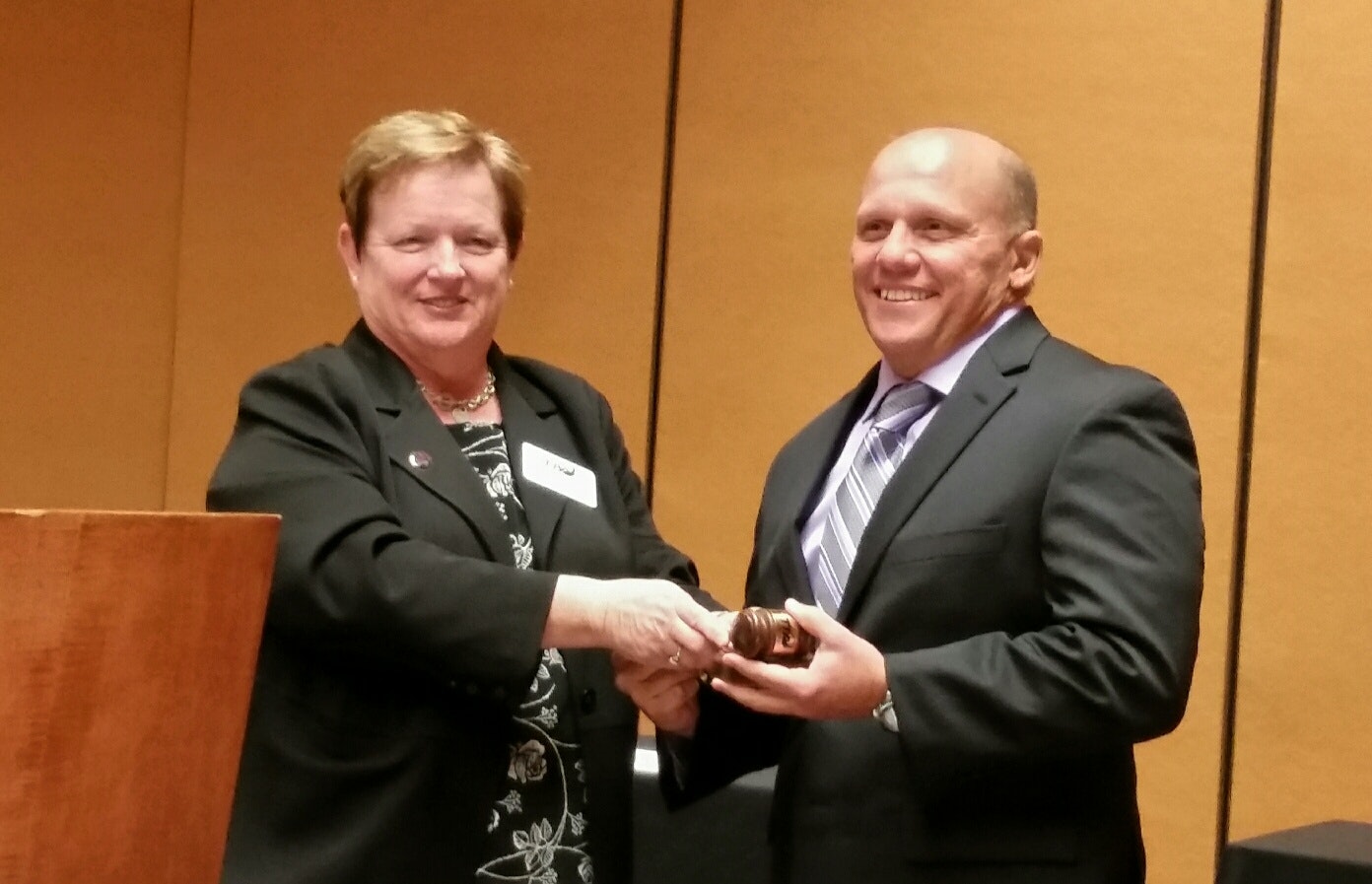 1673283383322 2015globaltireexpopreshow2resolutions1president