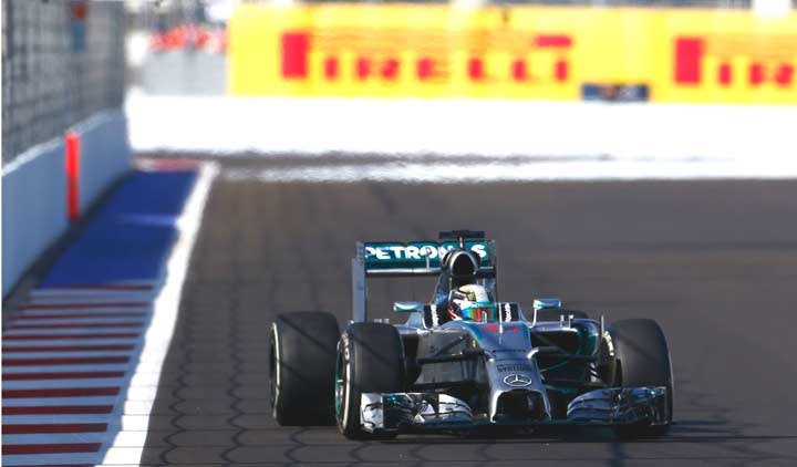 1673365852017 Hamiltonfastestonsofttireafteropeningdayofactioninsochi