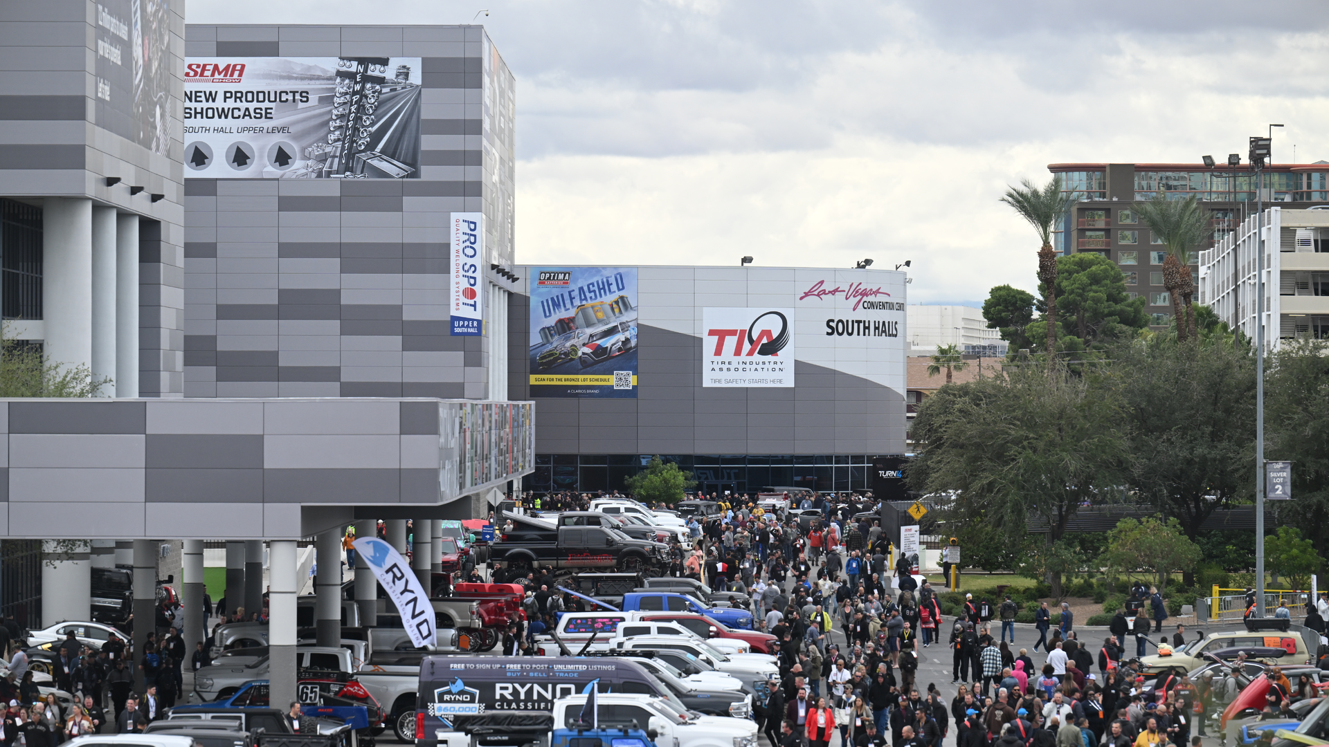 With exhibitions both inside and outside the Las Vegas Convention Center, the SEMA Show brings together not just the tire industry, but the entire expanse of the automotive aftermarket.
