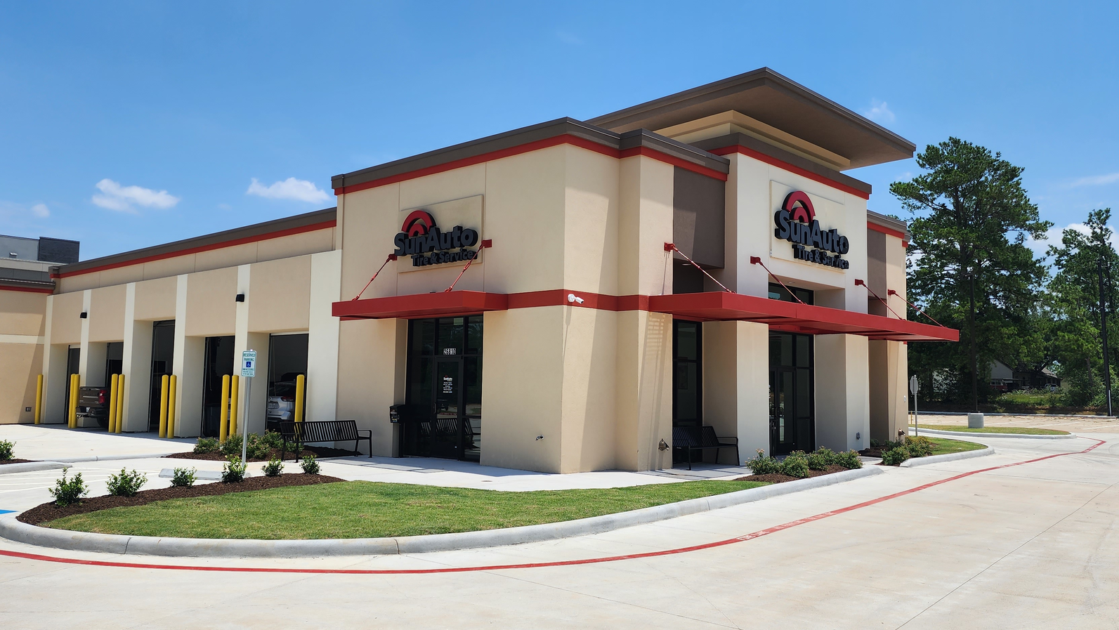 &ldquo;We&rsquo;re looking for the right acquisition rather than any acquisition,&rdquo; says Tony Puckett, CEO of Sun Auto Tire & Service Inc., which now has more than 400 locations.