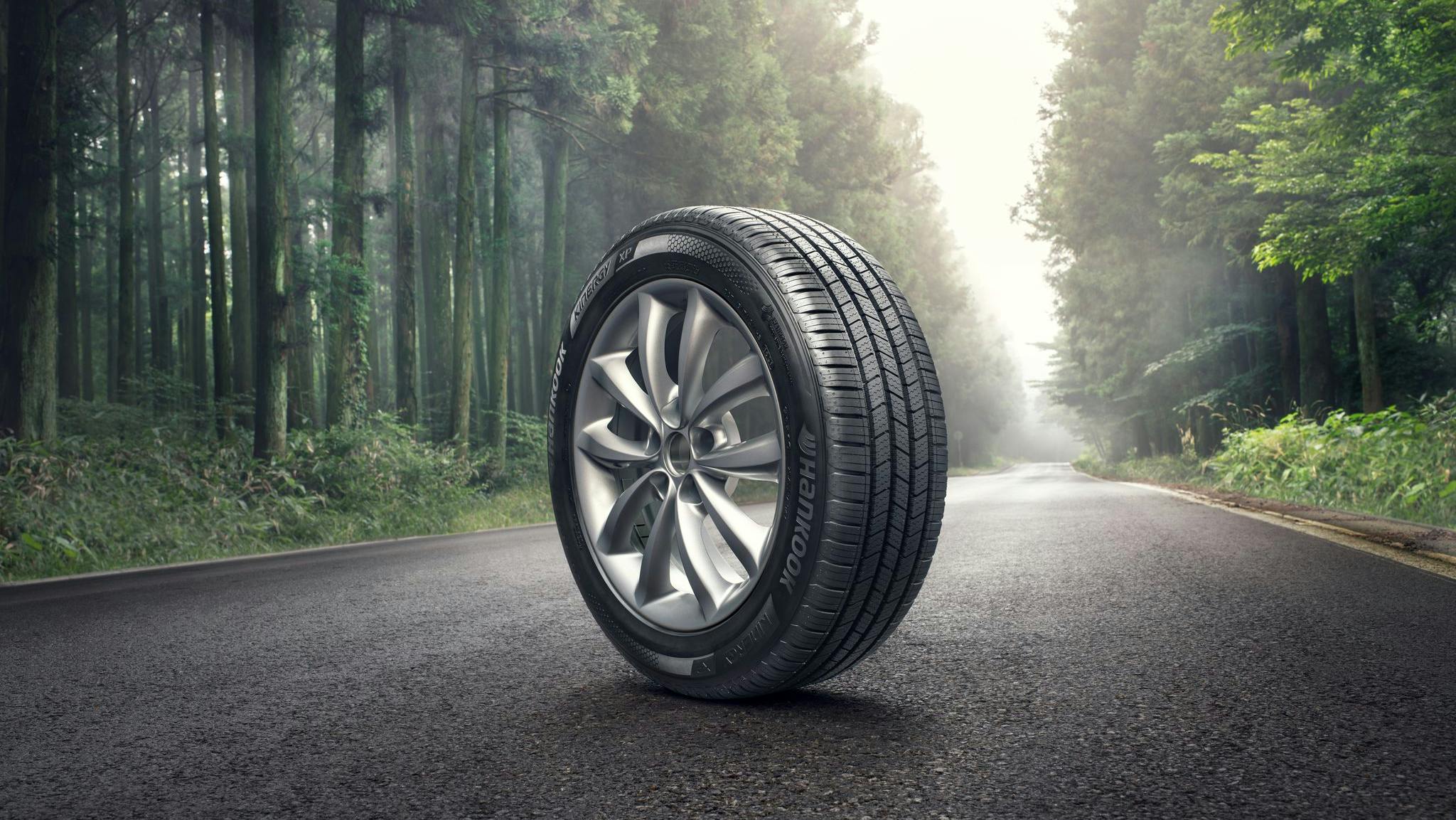 The Kinergy XP is the first grand touring tire in the company&rsquo;s Kinergy line-up, which is designed for compact, medium, large and high-performance SUVs, as well as sedans.