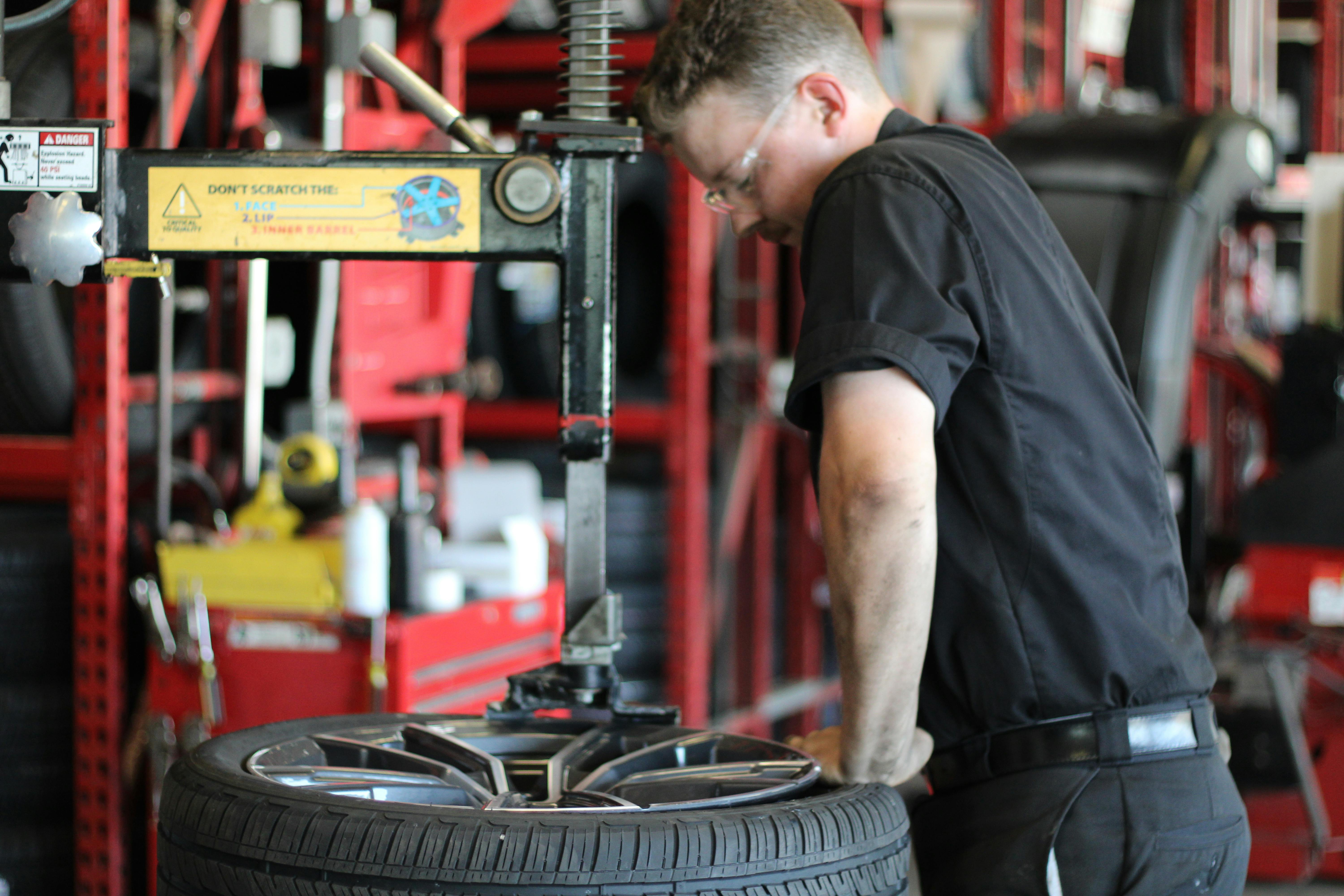 The USTMA is predicting 2024 to be a record year for tire shipments, with gains in all parts of the replacements tire market. The overall market is expected to total 337.4 million units.
