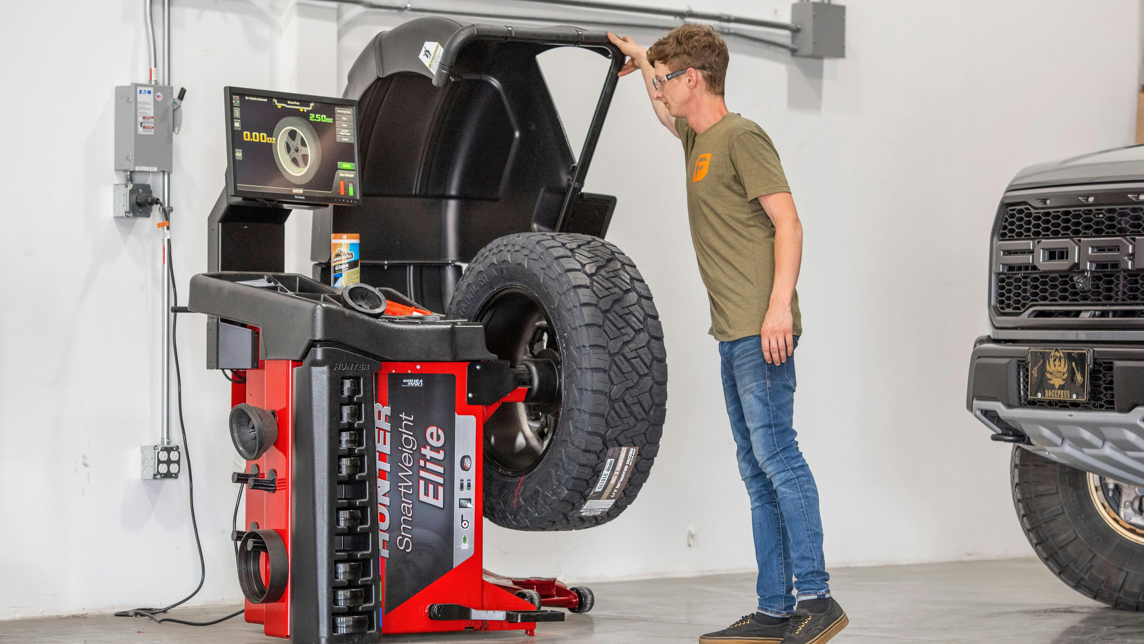 Generally speaking, the LT-metric assemblies do not have the weight placement restrictions that are common with the HP/UHP assemblies,&rdquo; says Hunter&rsquo;s Meyer. &ldquo;Proper balance and road force measurement are still important on these assemblies.&rdquo;