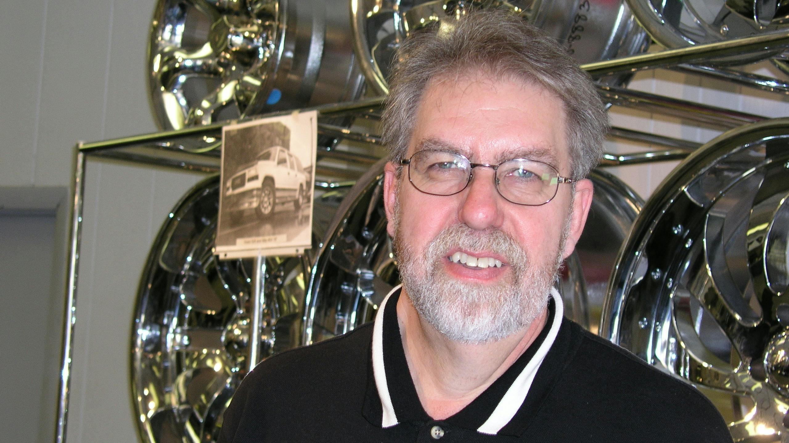 Customers respond to the same stimuli, Sid Rotman, owner of Municipal Tire & Wheel, told MTD. 'The first thing you have to do is make them comfortable,' he says with conviction. 'And you can do that in 10 seconds!'