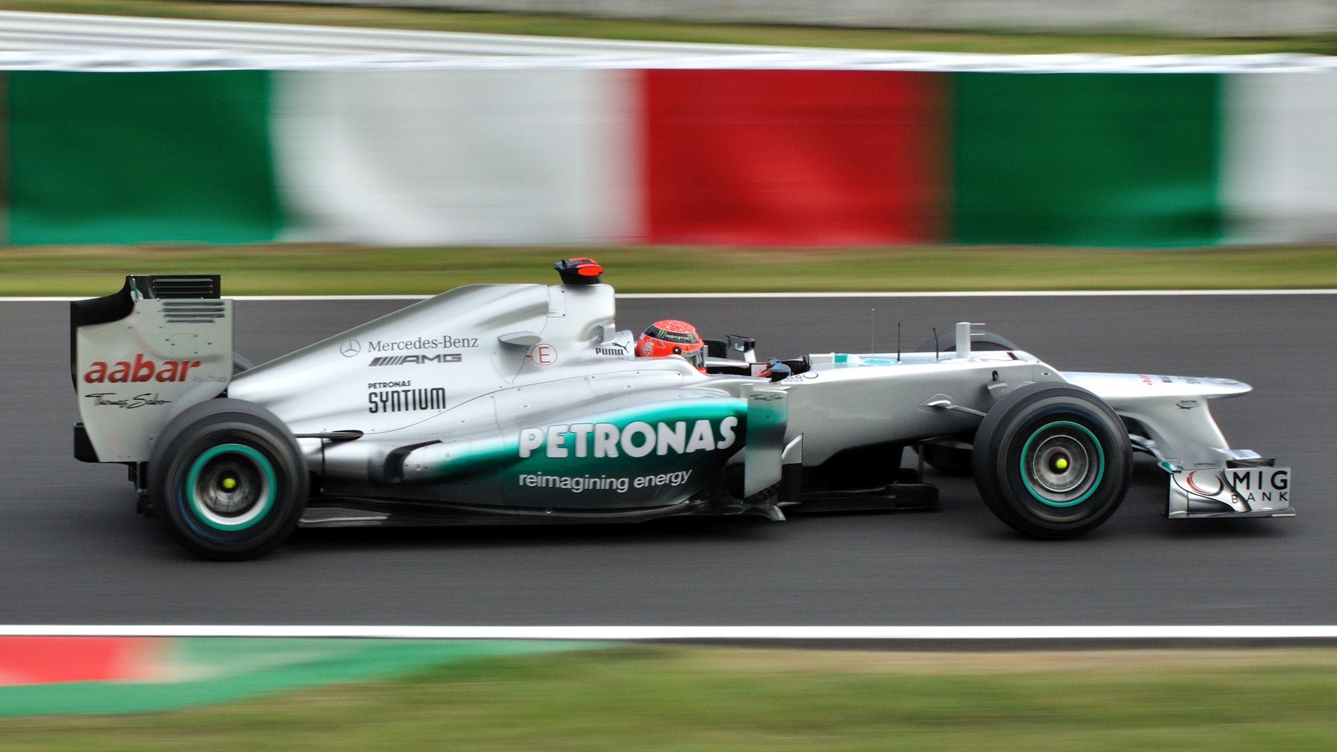 Mercedes39 PETRONAS has both forward and rearfacing cameras that record thermal images of the tires Qualcomm39s wireless system sends the performance data crunched by onboard processors to engineers in the garage and pit lane Image courtesy of Michael Elleray via Flickr