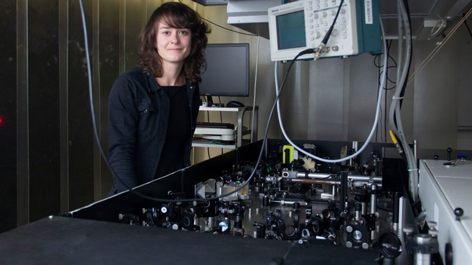 Ed Interest Terahertz Lasers Fig2 Gollner#2 Promo