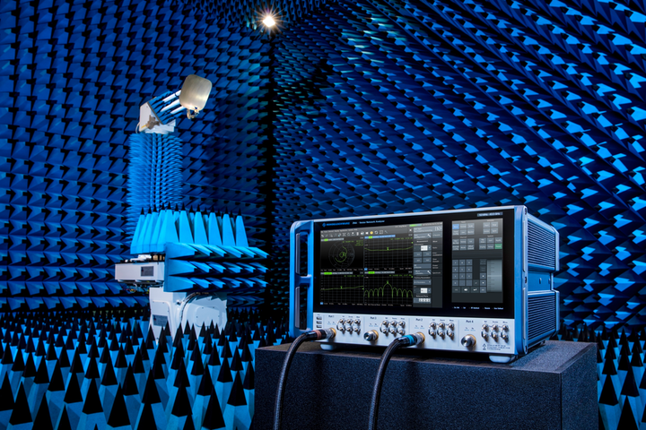 6. RS ZNBT40-alustassa on moniporttiratkaisuja 40 GHz:iin, jopa 24 portilla.