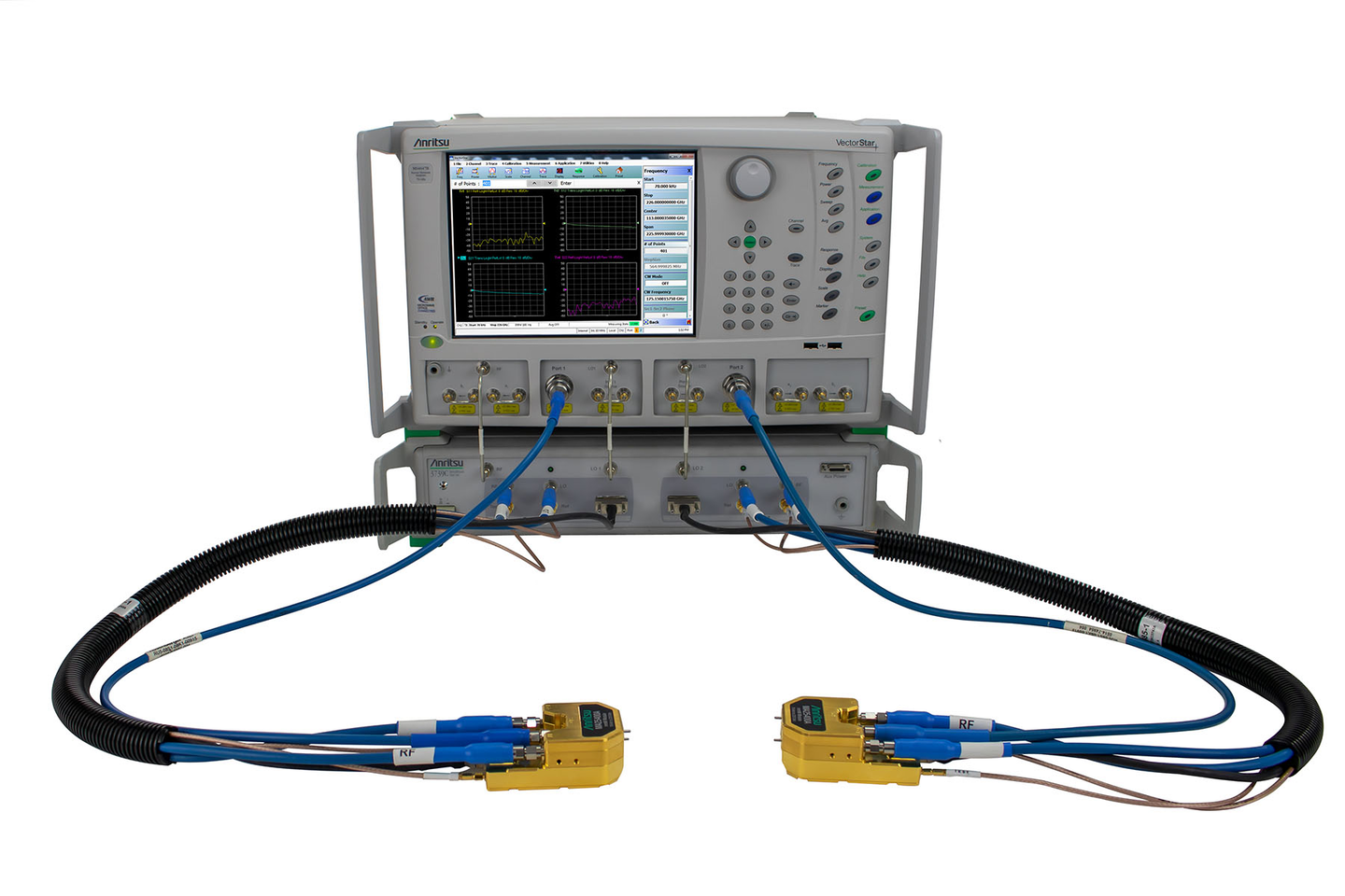 2. Het VectorStar ME7838G breedband VNA-systeem biedt on-wafer apparaatkarakterisering van 70 kHz tot 220 GHz in een enkele sweep.