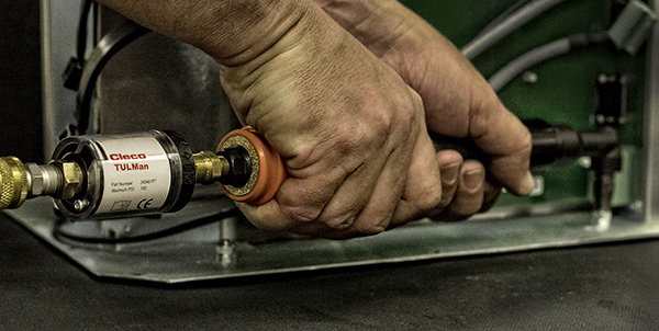 Cleco Tool Usage and Life Management (TULMan) electronic counter on pneumatic wrench