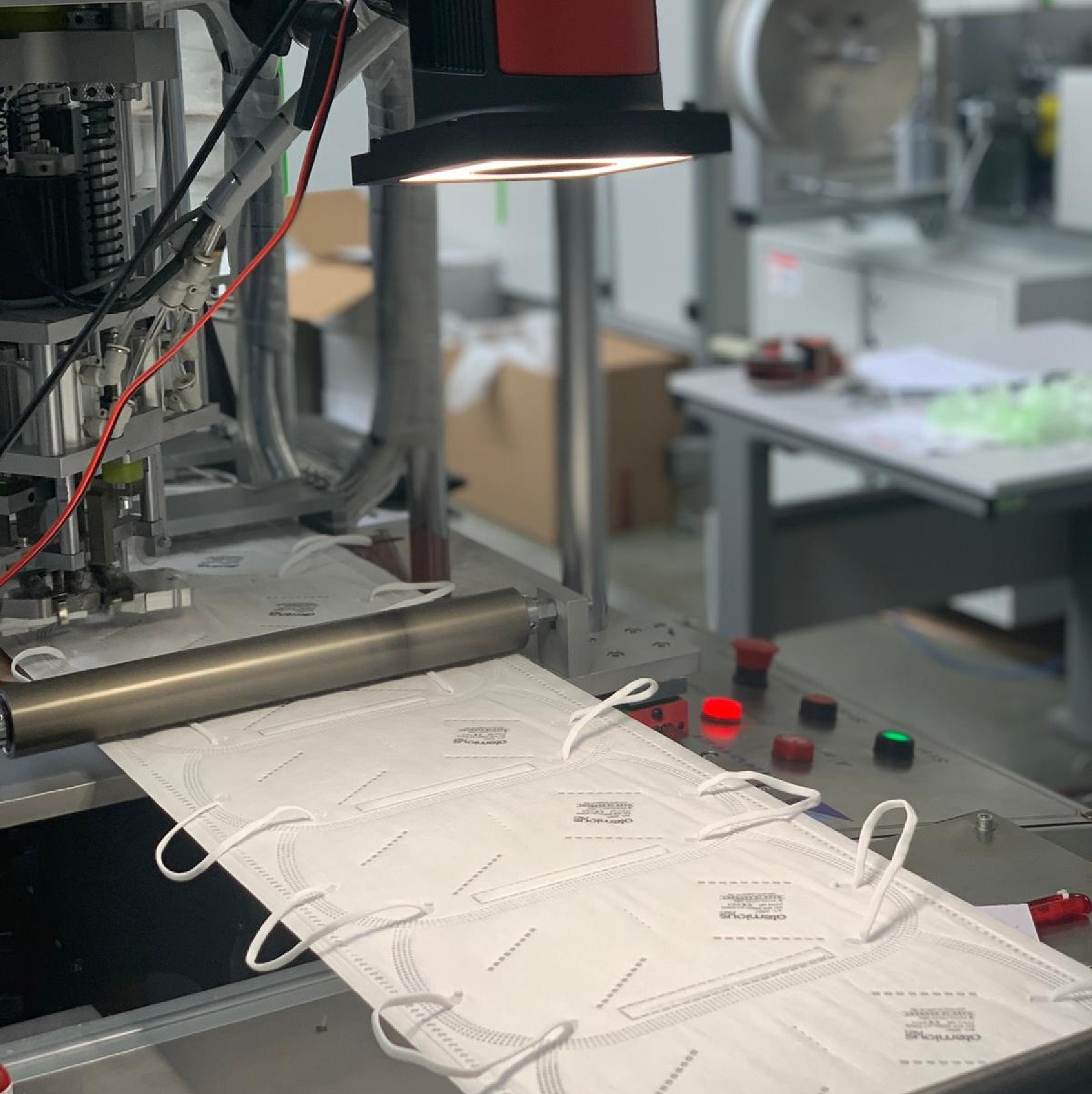 Tin236 The Inspekto S70 Inspecting Ffp2 Face Masks 6001b2609ca8e