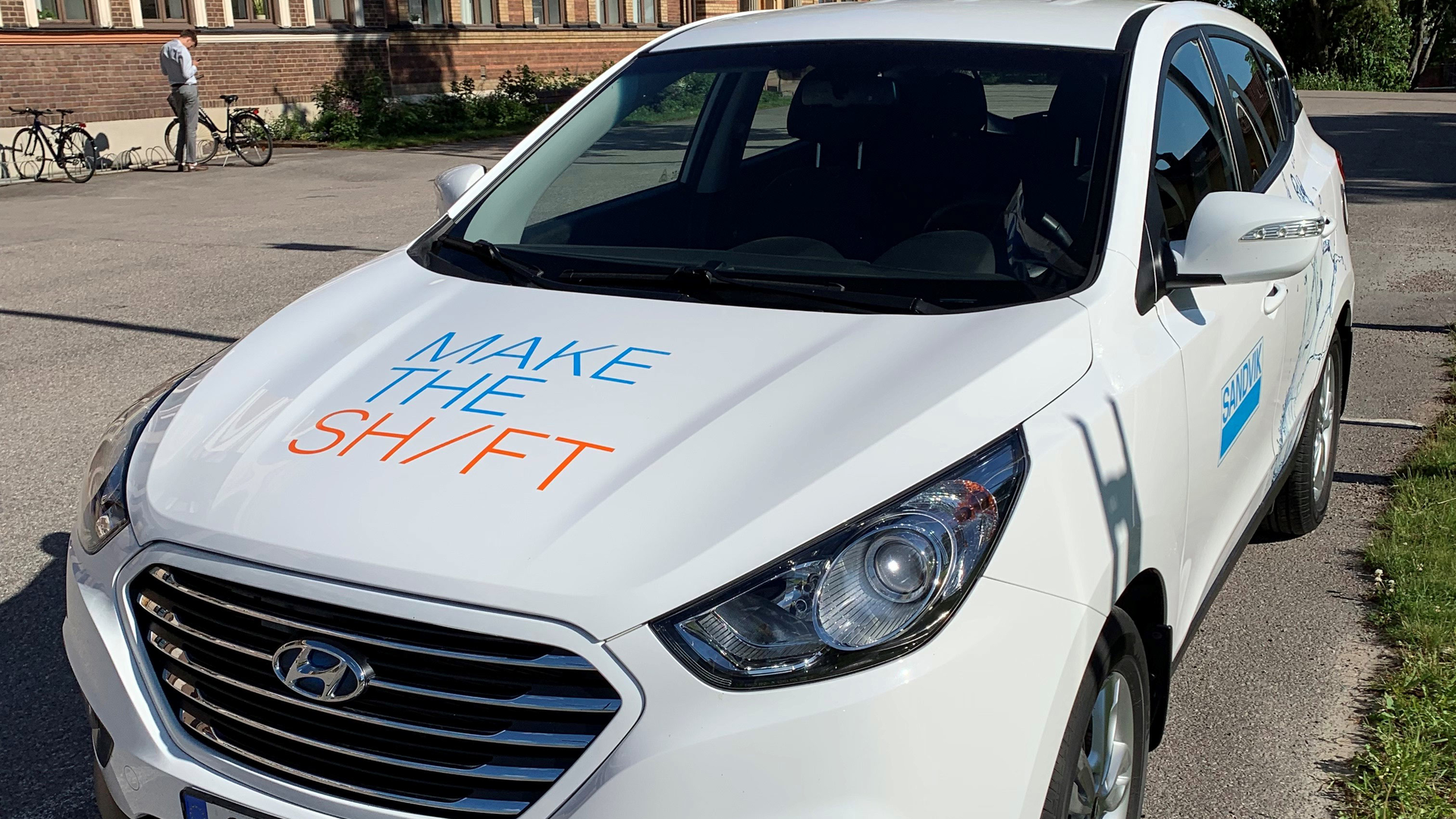 San014 Sandvik Hydrogen Car Image 601c0bf44cd61