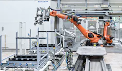 The loading robot places the integral subframes to be processed on the transfer stations of the jet modules. The loading robot places the integral subframes to be processed on the transfer stations of the jet modules.