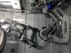 In the process module, the manipulator moves the subframe in a defined sequence under the jetting tool to specifically remove welding residues while cleaning the part at the same time. This eliminates the need for an additional cleaning step in a separate machine. In the process module, the manipulator moves the subframe in a defined sequence under the jetting tool to specifically remove welding residues while cleaning the part at the same time. This eliminates the need for an additional cleaning step in a separate machine.