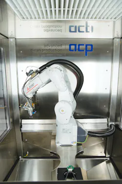 Made entirely of stainless steel, the cleaning system has smooth surfaces and comes standard with a robot. It can be easily integrated into connected production lines and digitally controlled. Made entirely of stainless steel, the cleaning system has smooth surfaces and comes standard with a robot. It can be easily integrated into connected production lines and digitally controlled.