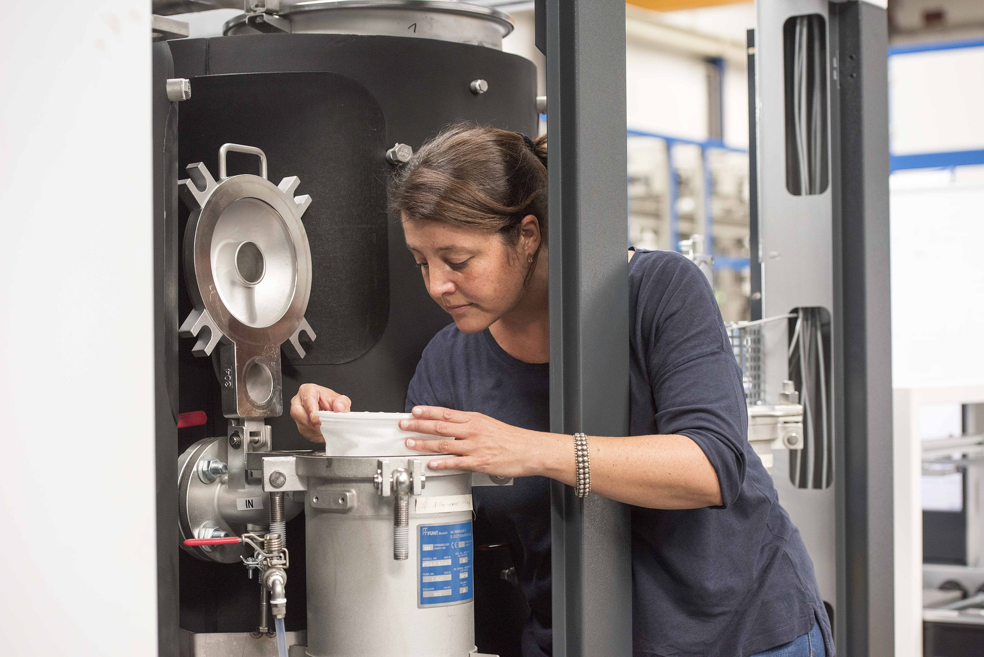 Regular inspection and maintenance of machine components such as filters are essential factors when it comes to meeting particulate cleanliness requirements in a consistent and economical manner.