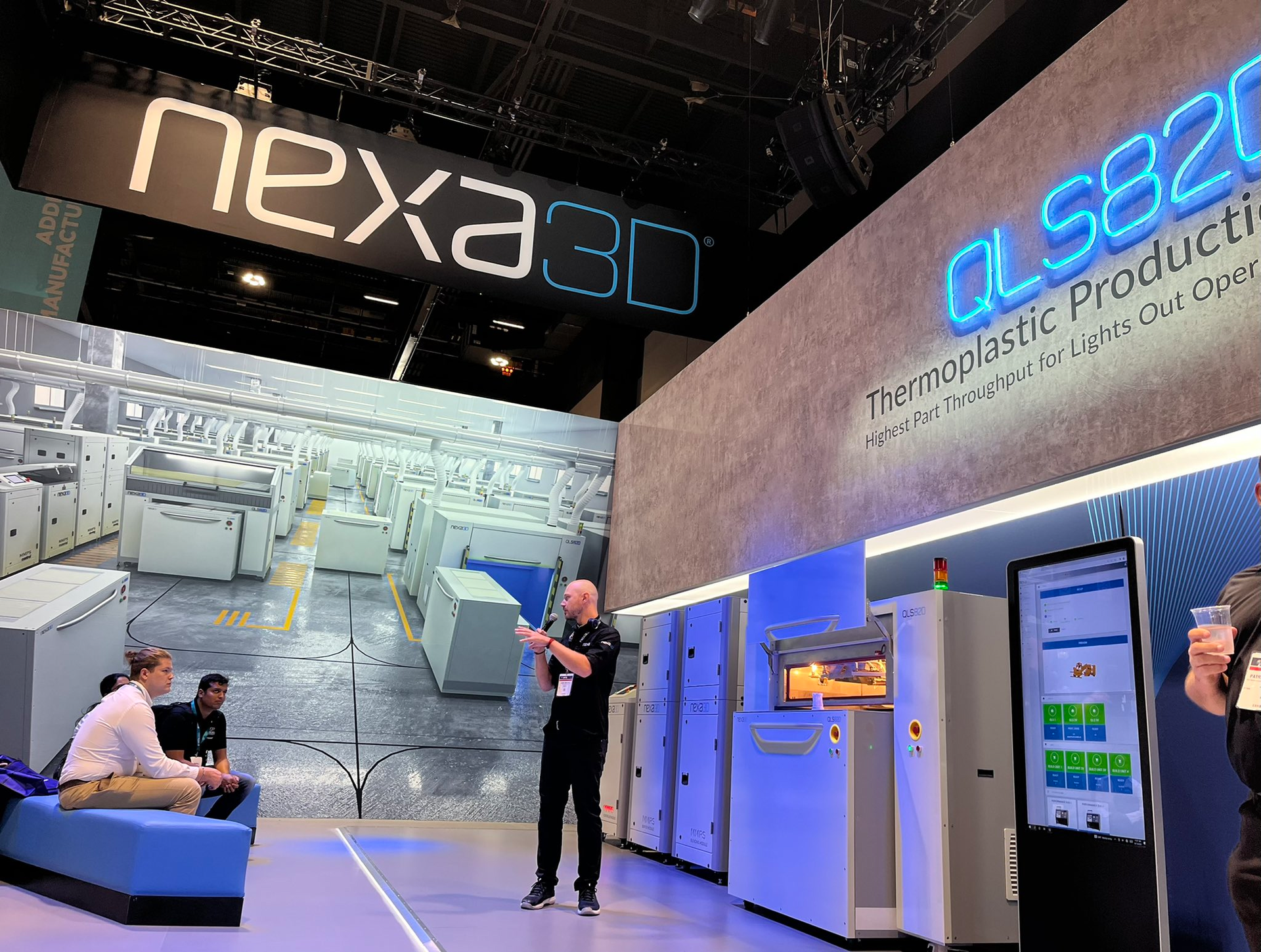 Nexa3D demonstrates the newly launched QLS 820 laser sintering 3D platform.