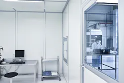 High-purity test centers with cleanrooms and the appropriate analysis equipment are available for developing processes and determining part-specific cleaning parameters. High-purity test centers with cleanrooms and the appropriate analysis equipment are available for developing processes and determining part-specific cleaning parameters.