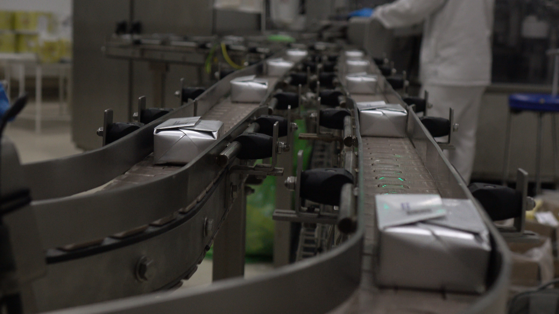 3 Key Tips for Buying the Right Machinery for Dairy Packaging
