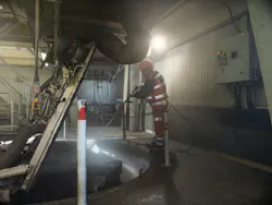 pro_beton_lone_worker02 pro_beton_lone_worker02