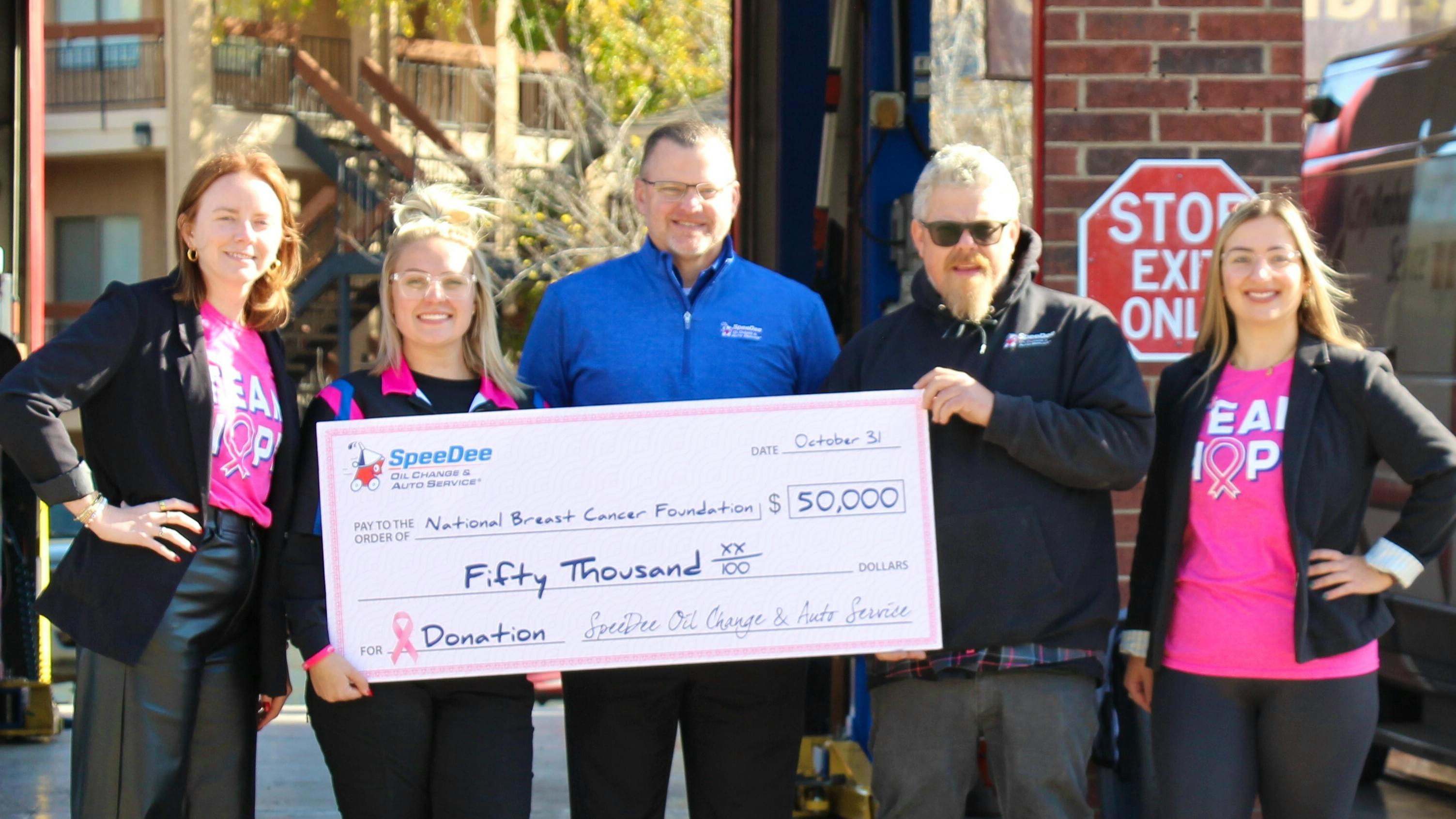 675b2c8926fecb6179c3a633 Check Presentation Pink Out