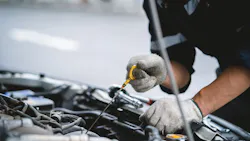 6813787d5a577ec000f3b49f Mechanic Working 6813787d5a577ec000f3b49f Mechanic Working