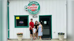 686c2dd83582b7f4cdcfb6f6 Castrol Liberty Mo 686c2dd83582b7f4cdcfb6f6 Castrol Liberty Mo