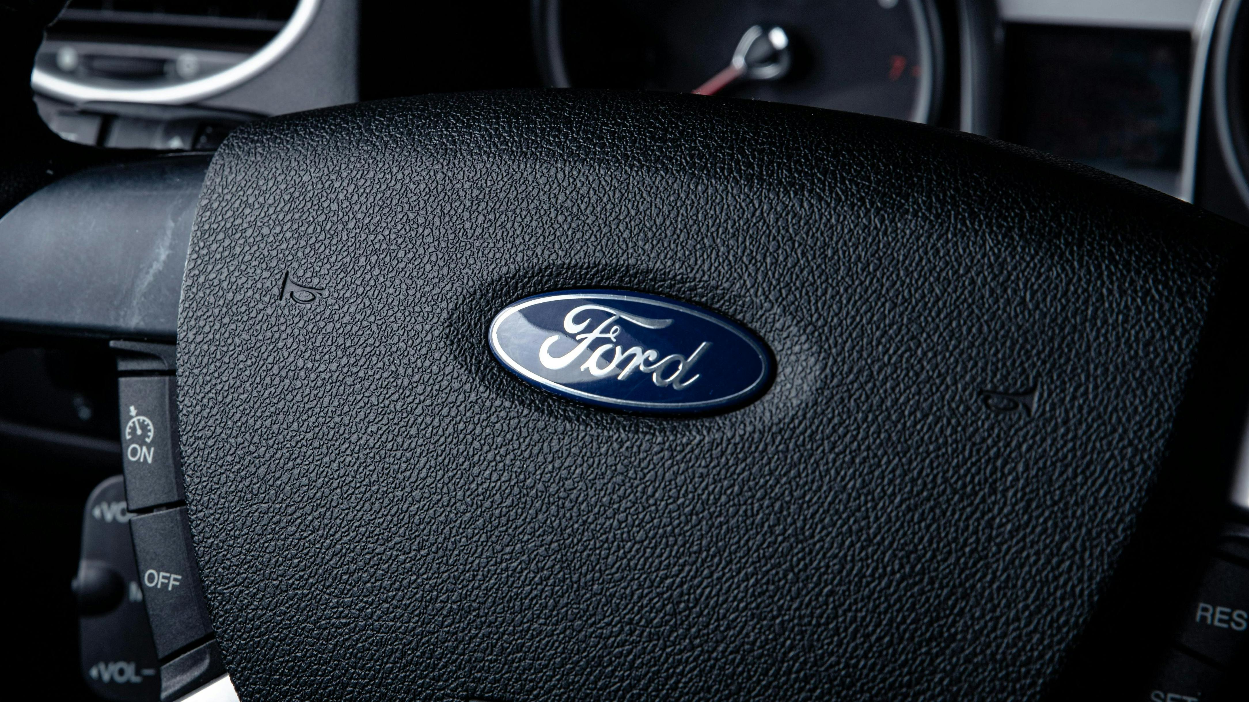 68b643c7f337594680915394 Ford Wheel