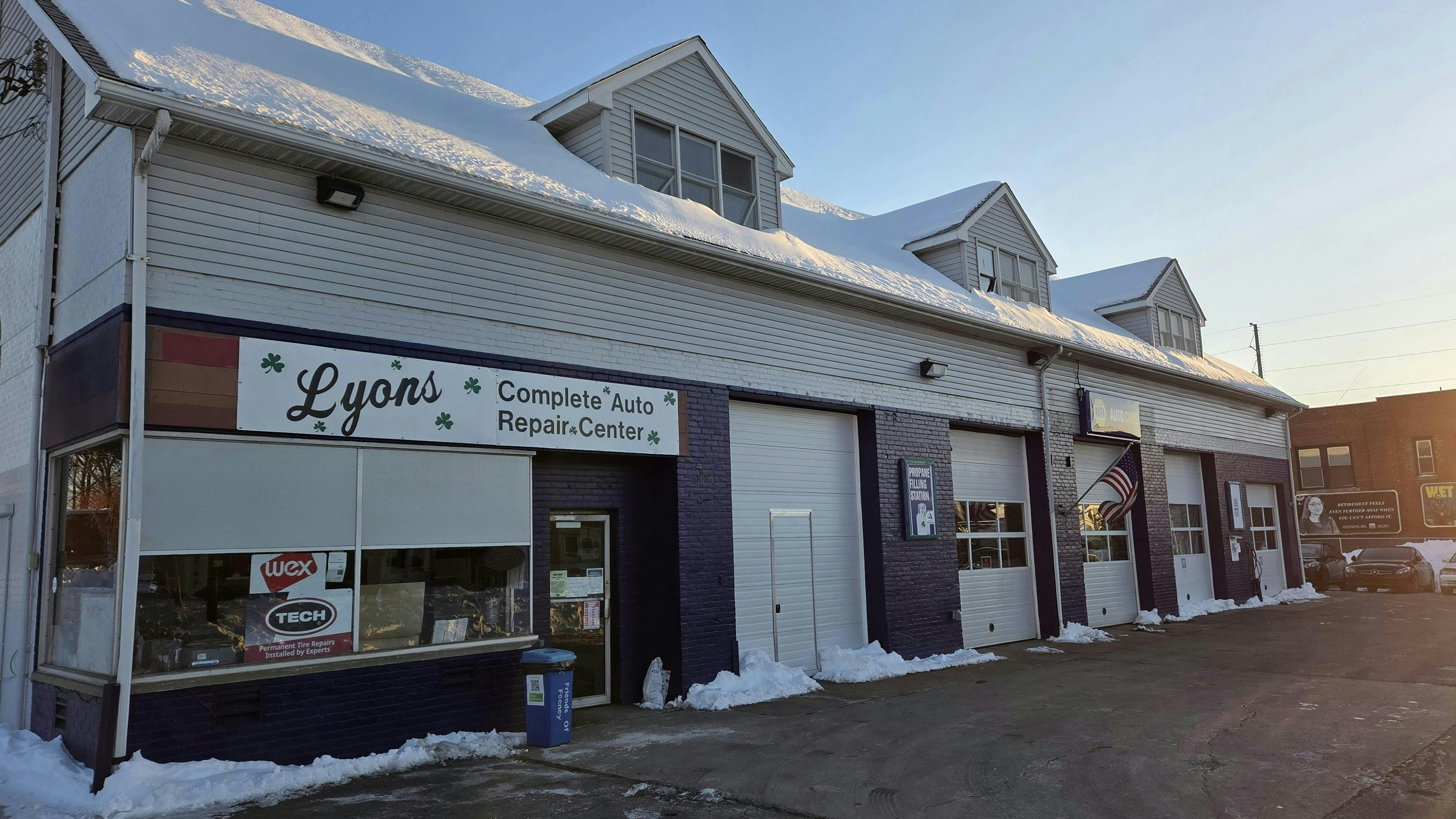 698431be9eb992c50b882184 6982e09bcc306c6191d78b2elyonsautoservice1