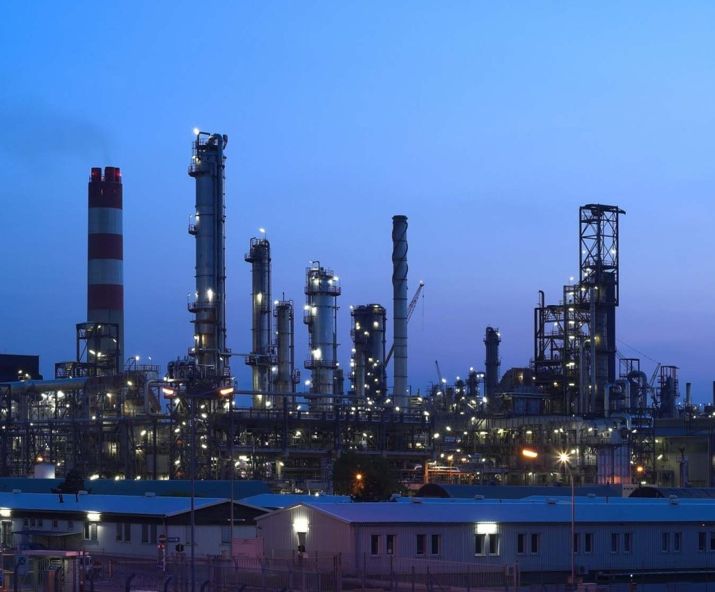 Nigerian National Petroleum Corp. is moving forward with the long-planned modernization of Nigeria&rsquo;s state-run refineries in a program that will optimize processing capacities at the sites by 2022.