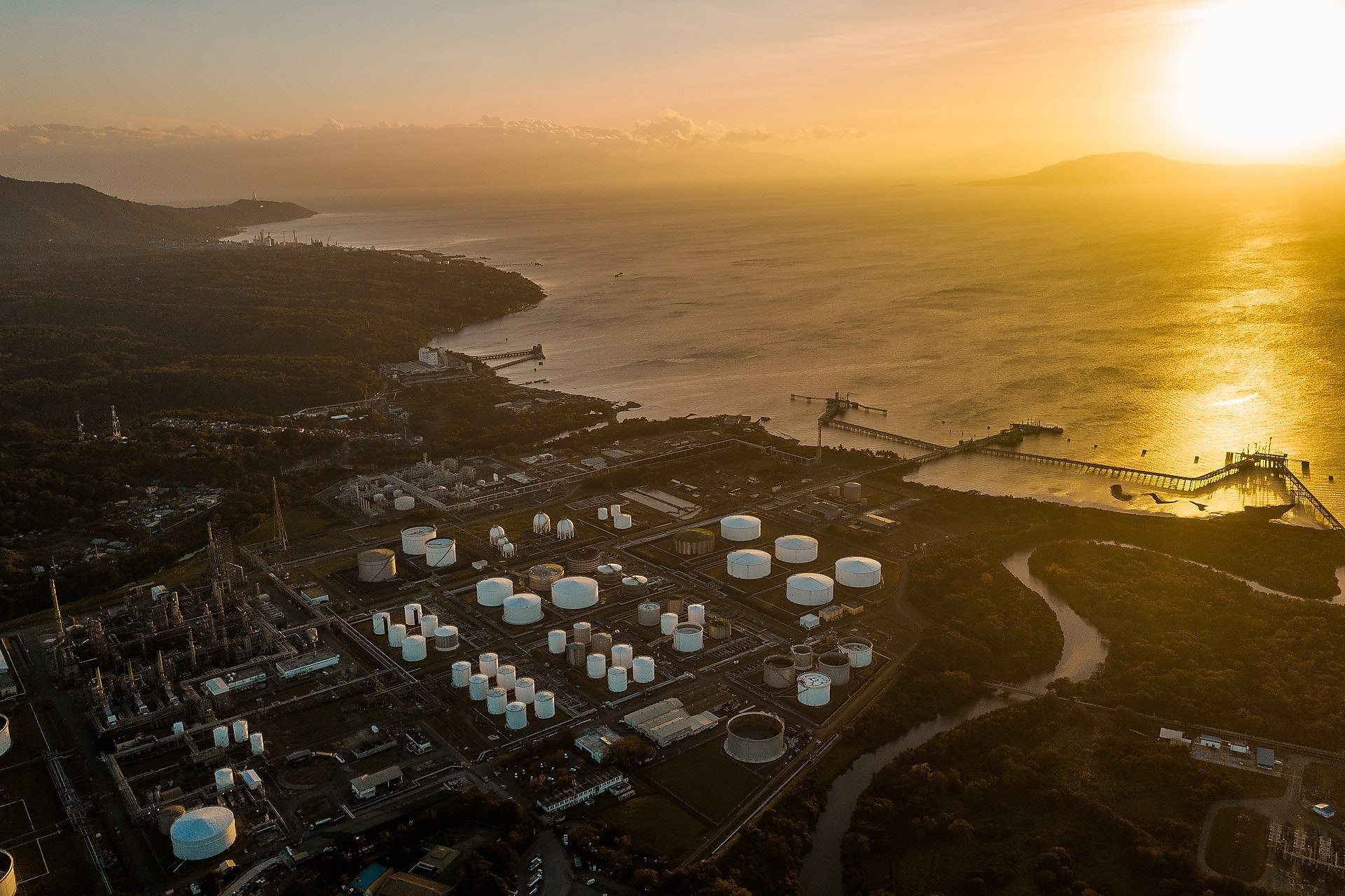 Pilipinas Shell Petroleum Corp. Tabangao refinery. Photo from