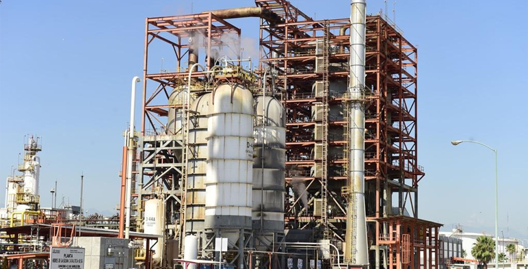 Pemex's H&eacute;ctor R. Lara Sosa refining complex in Cadereyta Jim&eacute;nez, Nuevo Le&oacute;n, in northeastern Mexico.