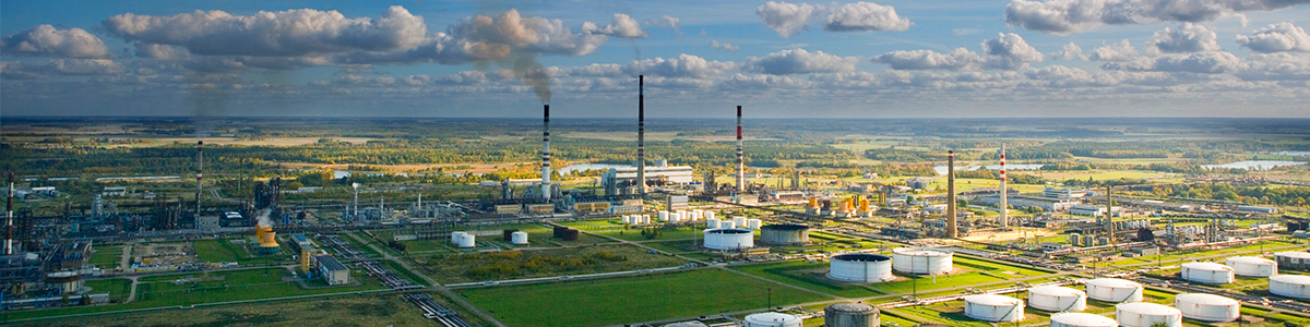 Orlen Lietuva AB's 10-million tonnes/year refinery in Ma&zcaron;eikiai, Lithuania.