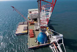VanOord Stingray shallow water pipelay barge. VanOord Stingray shallow water pipelay barge.