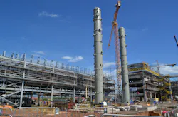 The first batch of processing towers was installed for the Route 3 UPGN during February 2020. The first batch of processing towers was installed for the Route 3 UPGN during February 2020.