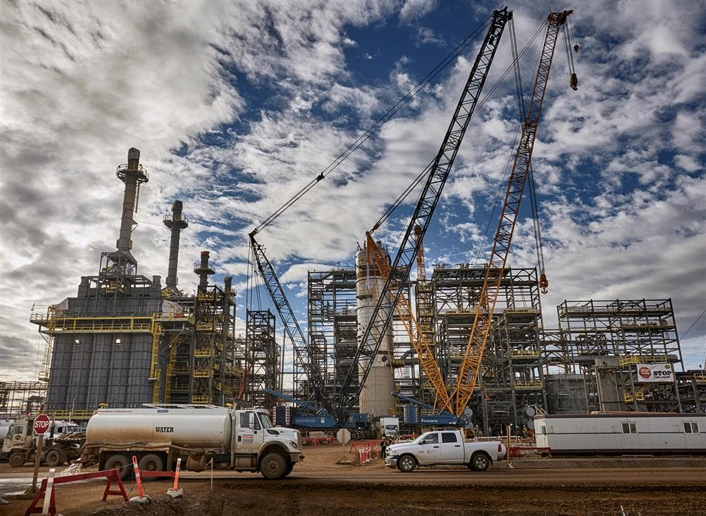 Fort Hills secondary extraction.