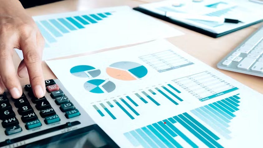 67819552729fd1e246f30e2f Charts Cr Sirinarth Mekrorawuth Dreamstime