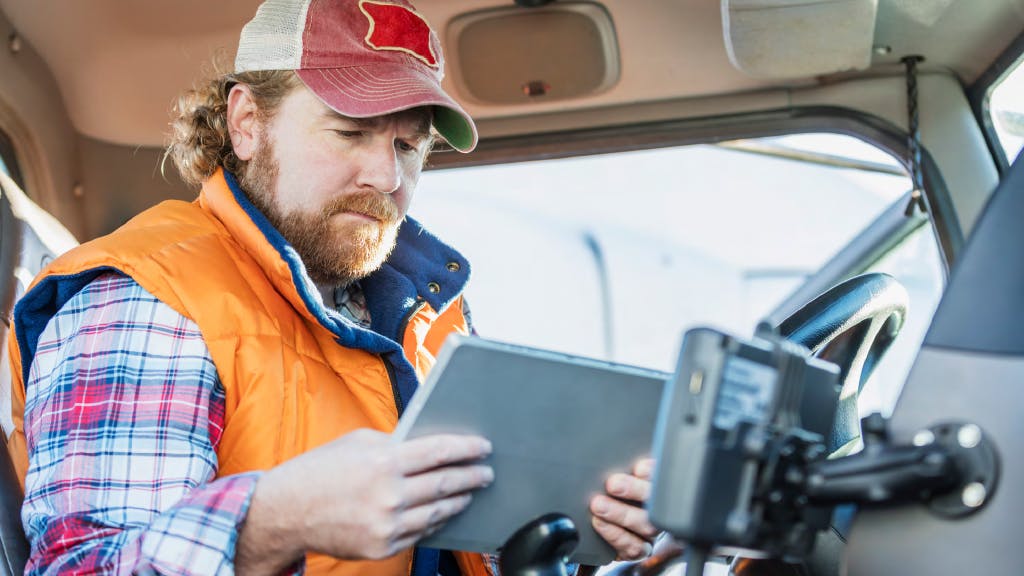 6814e215acfa13120c4aa365 Truckdriver1