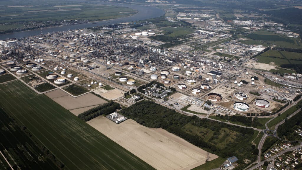 Notre-Dame-de-Gravenchon refinery