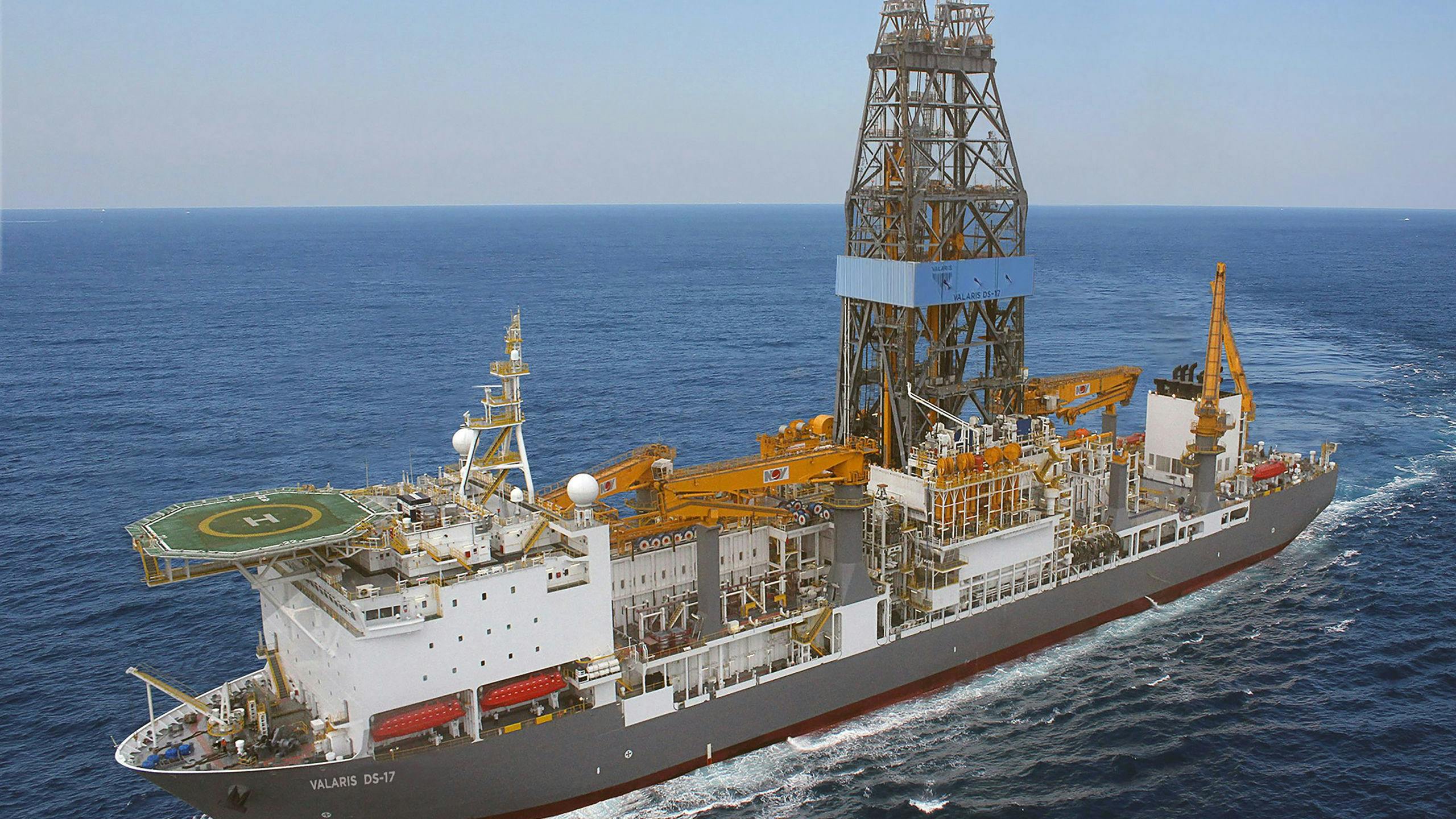 Valaris DS‑17 drillship offshore