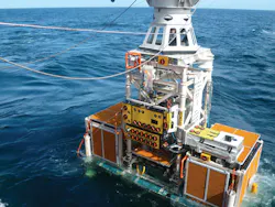 1611offhot P03 1611offhot P03