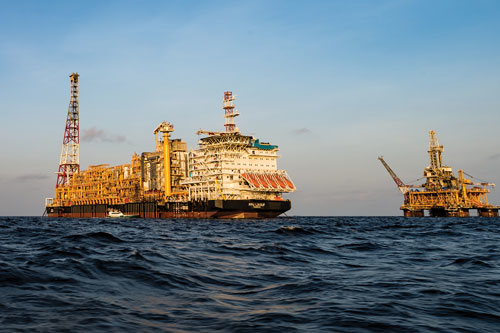 Content Dam Offshore Print Articles Volume 77 05 1705offglob P01