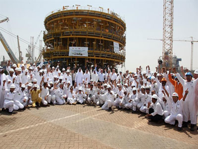 Prelude FLNG vessel's turret mooring system