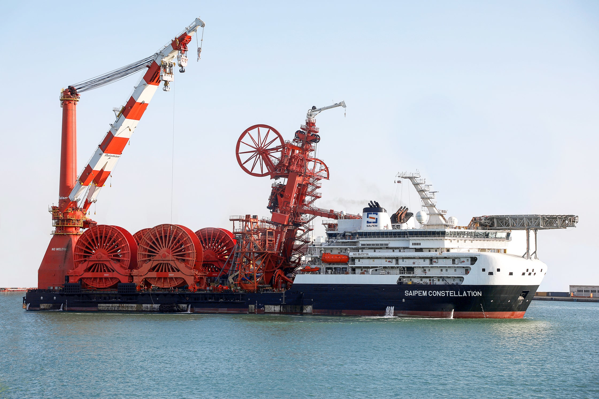The Saipem Constellation is an ultra-deepwater rigid and flexible pipelay, heavy lift, and construction DP-3 vessel.