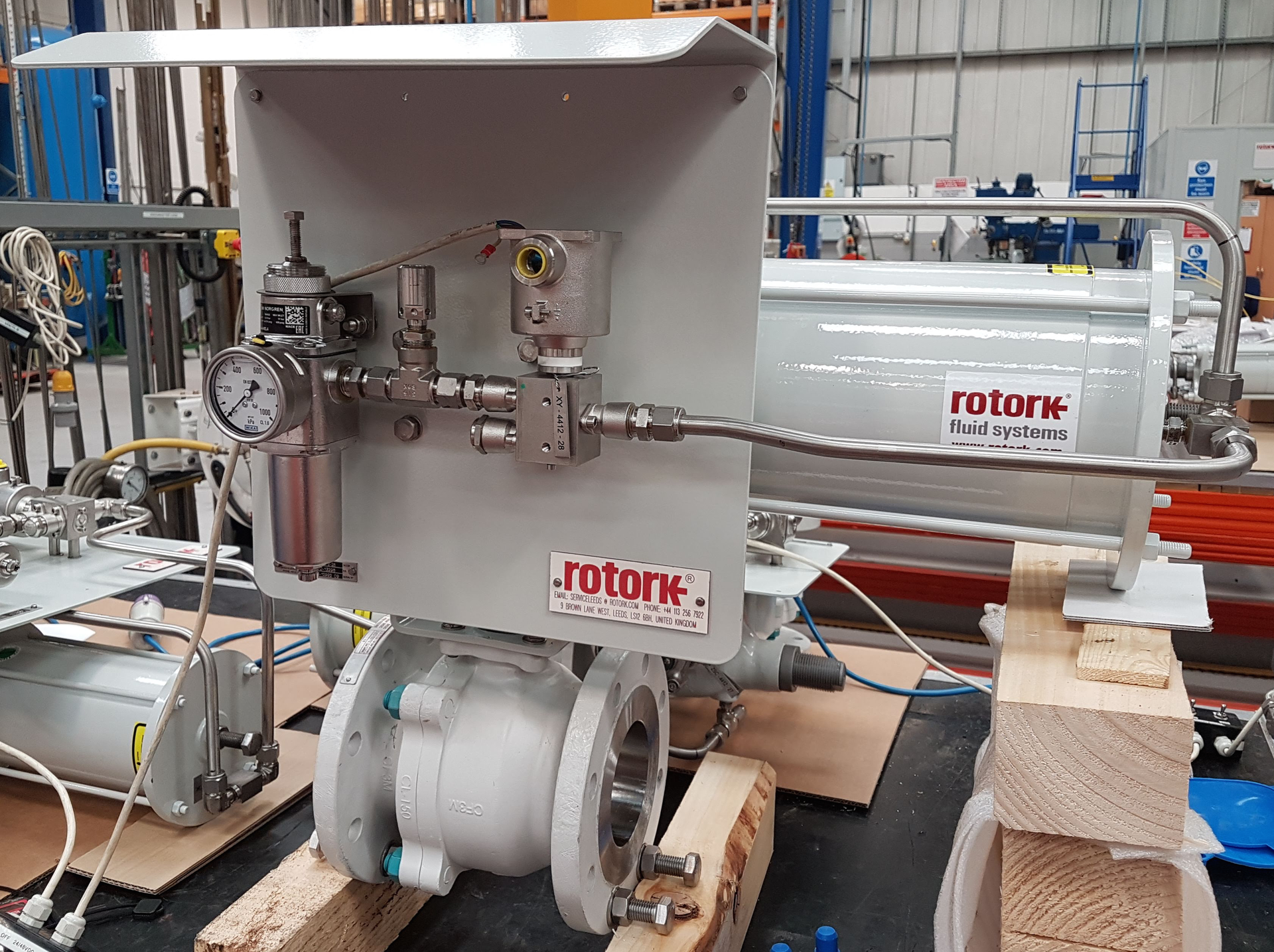 Actuated ball valve c/w controls