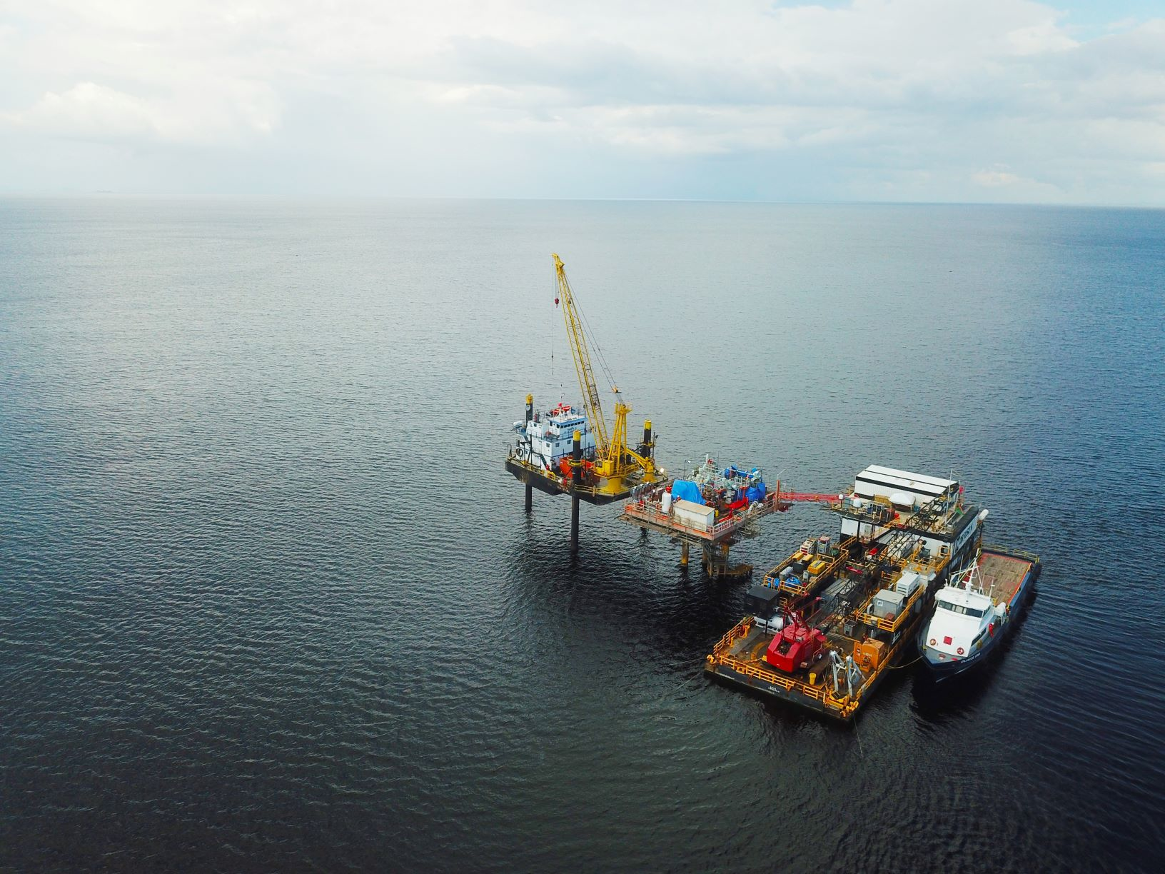 Aquaterra will supply a smaller Sea Swift platform for the Zandolie gas field.
